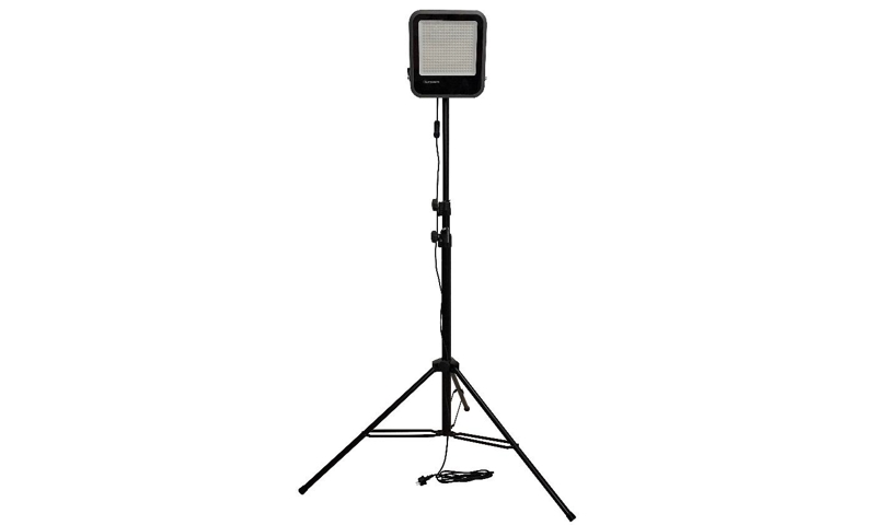 Maszty oświetleniowe